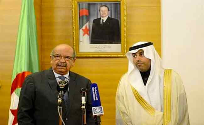 مساهل خلال استقباله رئيس البرلمان العربي يؤكد على ضرورة إجراء 