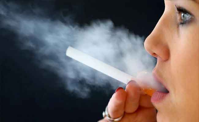 يعتبر التدخين من أكثر الآفات الاجتوقفي عن التدخين ولاحظي هذه التأثيرات على بشرتك!