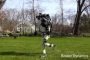 الروبوت أطلاس يظهر في فيديو جديد يركض بأحد الحدائق