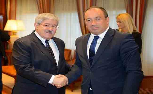 الوزير الأول أويحيى  يستقبل وزير شؤون خارجية البوسنة والهرسك