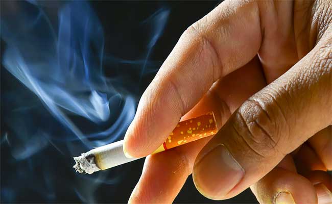 مشروع قانون الصحة الجديد يتضمن عدة اجراءات وغرامات مالية لمحاربة التدخين