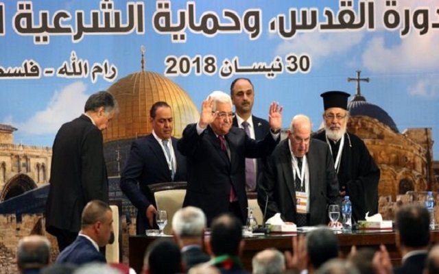 نتنياهو يتهم محمود عباس بمعاداة السامية