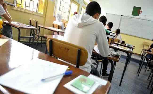 الجزائر تقطع الأنترنت خلال فترة الامتحانات الثانوية