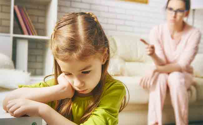 كيف تؤثر الشتائم على صحّة الطفل النفسية؟