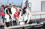 مخاوف من كارثة غرق عشرات المهاجرين قرب سواحل طرابلس
