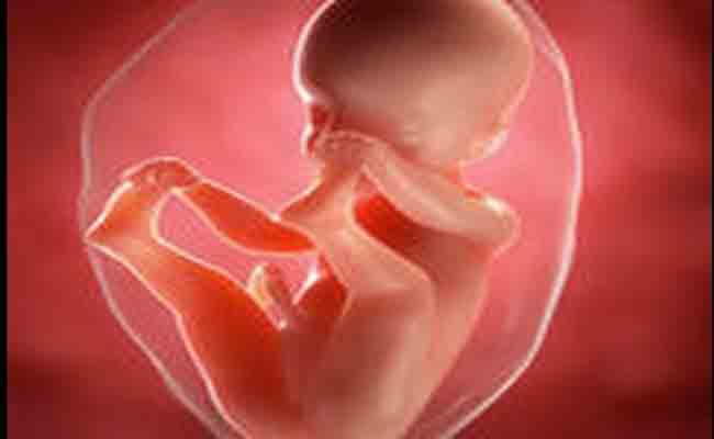 4 طرق فعالة تُعدّل وضع الجنين خلال حمل