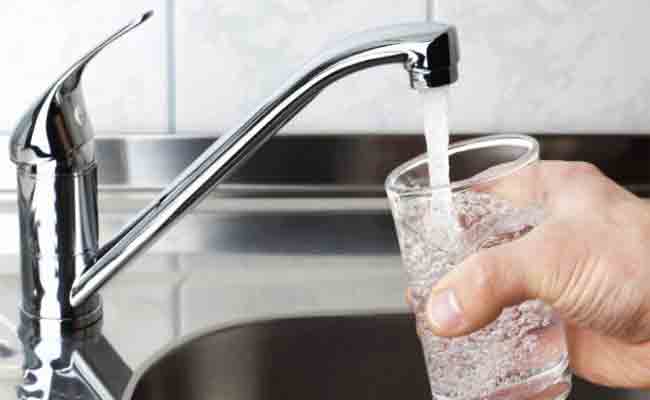 وزارة الموارد المائية تطمئن المواطنين حول مياه الحنفيات