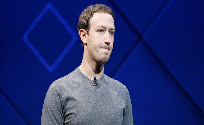 عاجل: فيسبوك تعرضت للإختراق... ننصحك بتغيير كلمة المرور الخاصة بك في الحال