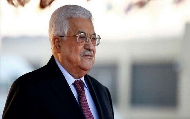 عباس يطالب بضم إسرائيل لمقترح ترامب