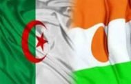 الجزائر تقدم 5 حافلات من صنع وطني هبة للنيجر