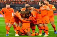 منتخب هولندا يتأهل للمرحلة النهائية
