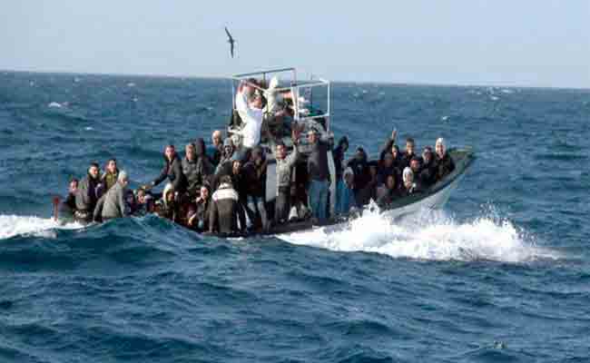 حرس السواحل ينقذ 13 مهاجرا غير شرعي بأرزيو بوهران