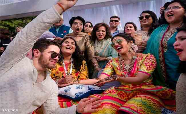 بريانكا شوبرا تحتفل بزفافها في الهند مع عائلتها وأصدقائها