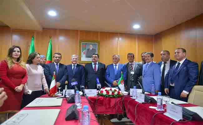 العلاقات الجزائرية ـ الإيطالية : تنصيب المجموعة البرلمانية للصداقة