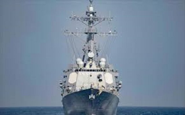 إيران تصنع سفينة حربية لا يكشفها الرادار