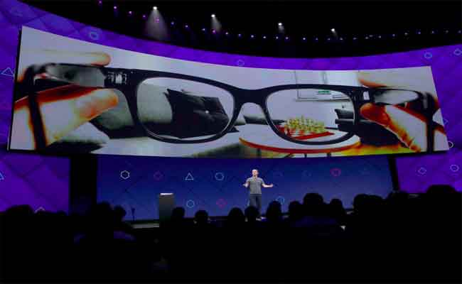 فيسبوك لديها مسبقا نموذج أولي لنظارتها VR