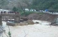 الأمطار تتسبب في انهيار جسر في جيجل