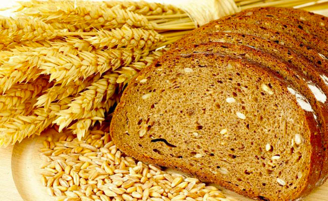 الخبز المصنوع من الحبوب الكاملة... عنصر اساسي في غذائك