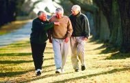 المشي يتغلّب على النّوادي الرياضيّة بفوائده الصحية