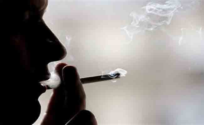 هل يعد سعال المدخن مشكلة سطحية أو مرض قاتل؟
