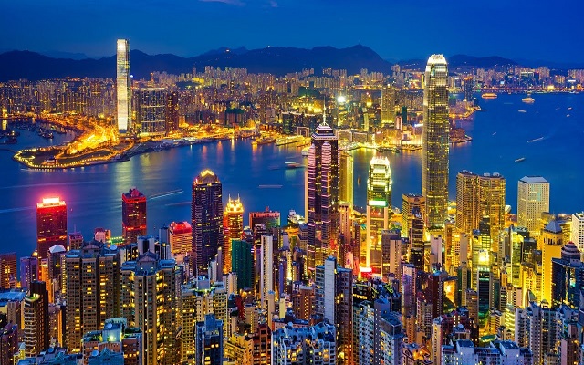 هونج كونج تنتفض ضد القمع السياسي الذي تمارسه بكين