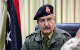 القائد العسكري خليفة حفتر ممنوع الإقتراب من النفط