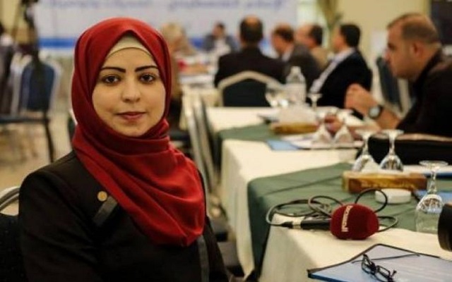صحفية كشفت فساد في وزارة الصحة بغزة فحاكمتها حماس