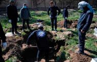 العثور على أكبر مقبرة جماعية في العالم لضحايا داعش بالرقة