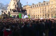 خروج المئات من الجالية الجزائرية بفرنسا في مسيرات داعمة للحراك الشعبي