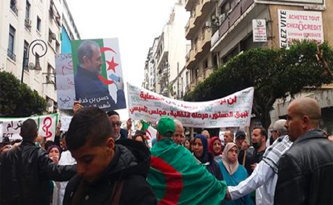 الأطباء و الطلبة خرجوا في مسيرتين مطالبين برحيل النظام