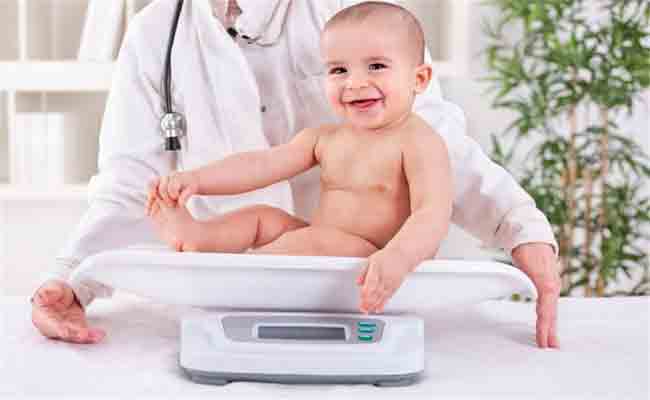 إذا كنتِ تعانين من انخفاض وزن طفلكِ عند الولادة... هذا الموضوع يهمّكِ!