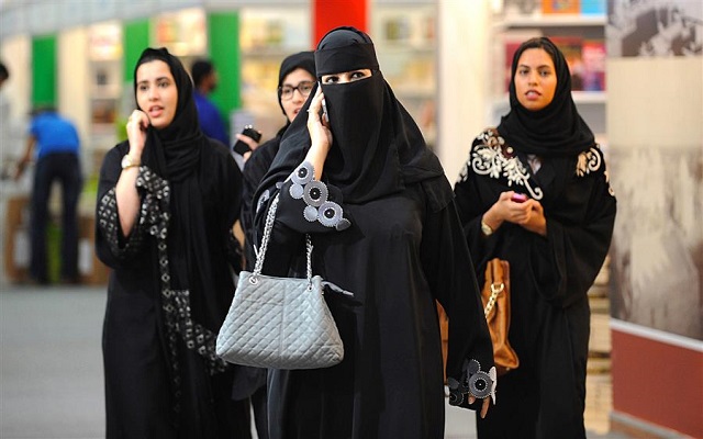 السعودية ستمنح تأشيرات سياحية للأجانب