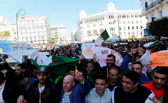 احتجاجات لمئات النقابيين تطالب برحيل سيدي السعيد