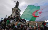 الجالية الجزائرية بباريس تتشبت برحيل رموز النظام في تجمعها العاشر