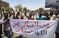 نحو 20 قتيل في اعتصام السودانيين أمام وزارة الدفاع