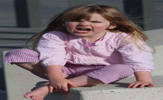 الأخطاء التي يجب ان تتجنبوها عند تربية أطفالكم