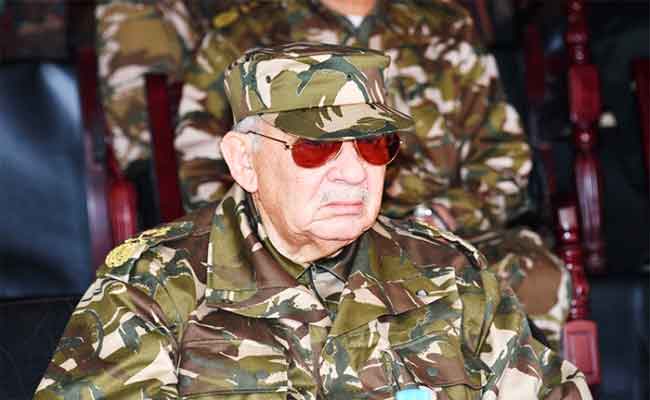 قايد صالح:”الجزائر اليوم هي في انتظار كل جهد مخلص و وفي يصدر عن أبنائه”