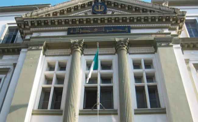 وزراء و مسؤولون يمثلون أمام وكيل الجمهورية بمحكمة سيدي محمد بالعاصمة