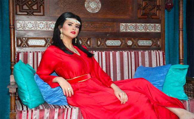 سلمى رشيد حامل بطفلها الأول من مدير أعمالها