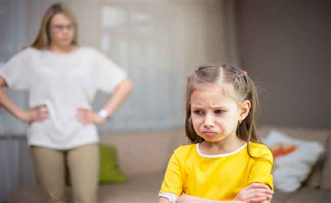 كيف تساعدون طفلكم على تقبّل واقع الطلاق؟