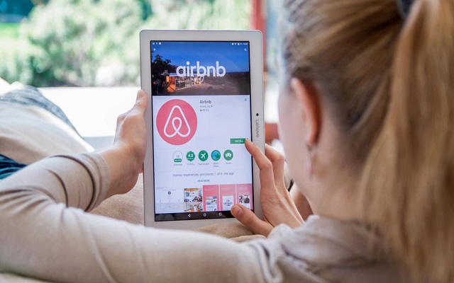 Airbnb تعلن عن تطوير نظامها للإقامة والخبرات باللغة العربية