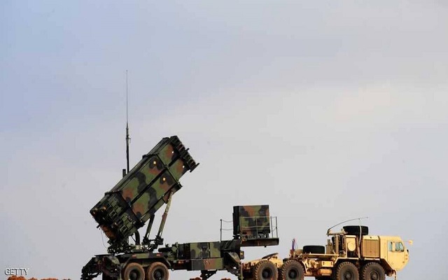 الحوثيون يستهدفون مطار نجران