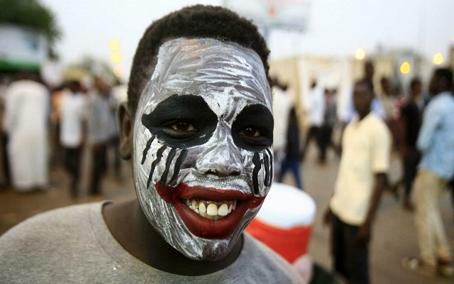 الشعب السوداني مستعد للعصيان