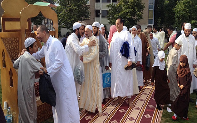 هذا هو يوم عيد الفطر بالجزائر