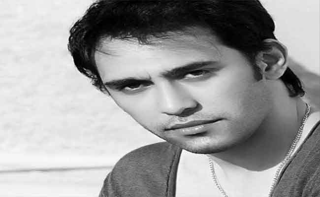 عمرو مصطفى يعتزل التلحين ويتفرغ للغناء…