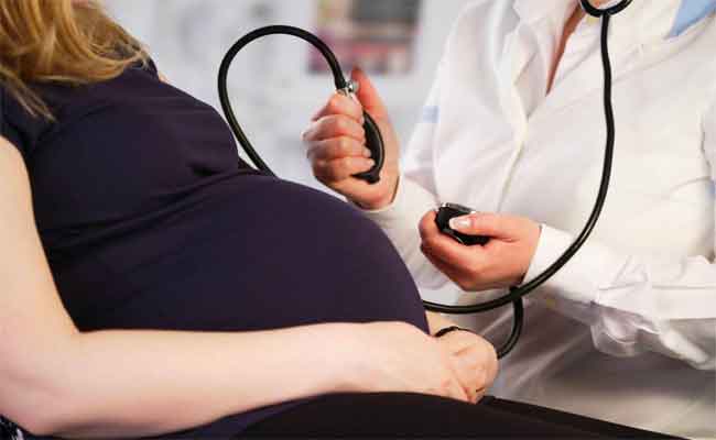 كيف تعرف الحامل أنّها تعاني من تسمّم الحمل؟