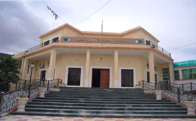 المتحف الجهوي للمجاهد بخنشلة يحيي الذكرى ال63 لاستشهاد المناضل أحمد زبانة