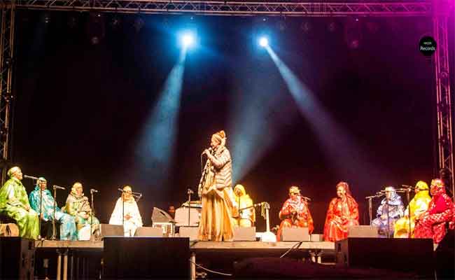 فرقة لمة البشارية تفتتح جولتها الفنية الأوربية بحفل في باريس