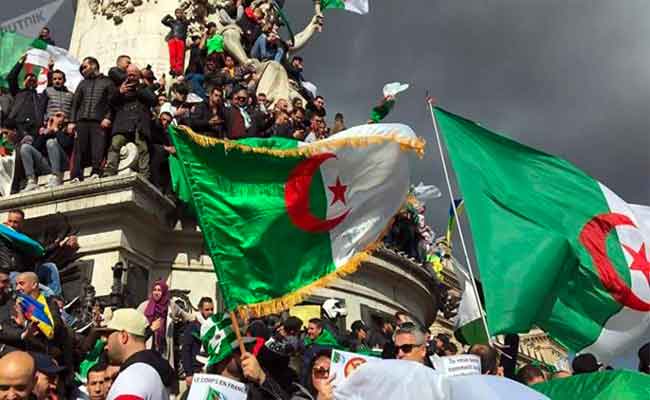 الحراك الشعبي : الجالية الجزائرية بفرنسا تعرب عن رفضها “للحوار الزائف”