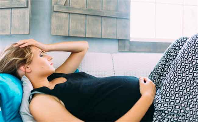 تقلصات البطن خلال الحمل... متى تكون طبيعية ومتى تكون خطيرة...؟